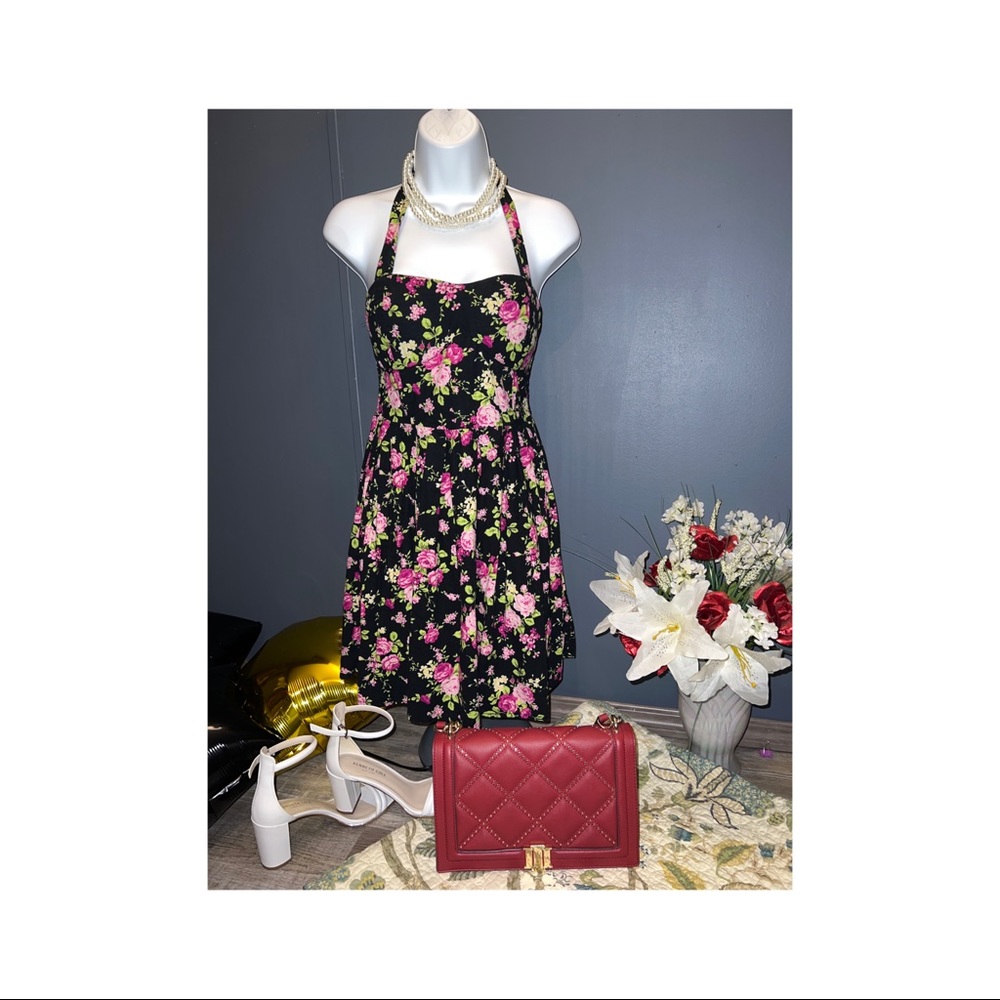 Good Condition! Backless sexy floral dress!